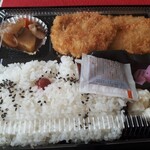 なかむら - ミックスフライ弁当(メンチとイカフライをチョイス)