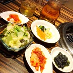 Yakiniku Kankokuryouri Nikuzo - 