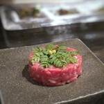 焼肉うしごろ - ◆山椒と木の芽のユッケ・・お写真は二人分。