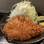 嬉嬉豚 とんかつ 「君に、揚げる。」(極) - 「熟成サーロイン定食」(2200円)