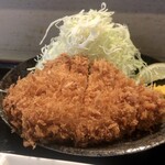 嬉嬉豚 とんかつ 「君に、揚げる。」(極) - 「熟成サーロイン定食」(2200円)