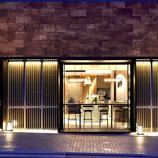 ～奥に潜むスペース「たけバー」～