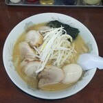 らーめん 一代 - とんこつしょうゆチャーシューめん(950円)