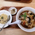 東京五十番 - 広東セット(広東麺＋半チャーハン＋ザーサイ/864円)