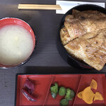 ぶた福 - 十勝かみこみ豚丼（お肉はロースとバラのミックス）