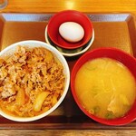 すき家 - 牛丼並み豚汁玉子セット