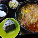 月見 大町店 - 牛モツ鍋うどん