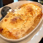 地下の店 - グラタンの上だけ