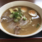 中華そば 八十八家 - 醤油豚骨ラーメン700円＋大155円