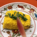 赤坂 菊乃井 - 昼懐石１３３１０円。からす鰈菜の花焼き。塩っぱくないのに芯まで染みた漬け具合が絶妙です（╹◡╹）（╹◡╹）