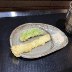 そば くら富 - 天婦羅　山うど・スナップえんどう