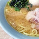 横濱ラーメン あさが家 - バランス最高のスープ。
