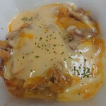 すき家 - とろーり三種のチーズ牛丼の頭（牛皿）