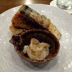 割烹 だいだい - 手前：くらげ酢の胡麻和え。奥：鰆の山椒味噌焼き