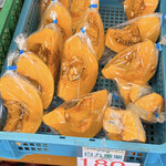 八紘学園 農産物直売所 - 【2021年02月】白九重栗、カット品でもお値打ちですねえ。