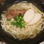 小春南 - ソーキそば アップ