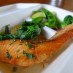 ウィウィ - ノルウェーサーモンのムニエル