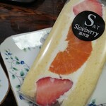 Sloeberry - イチゴせとかサンド