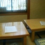 Ajihei - 落ち着く小上がりで、テーブル席は一つ