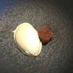 La Brianza - 生チョコレートとアイスクリーム。洋酒香る大人の生チョコレートとアイスクリーム、溶け合っておいしいおいしい♡