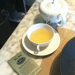 La Brianza - ドルチェに合わせて選んでいただいたハーブティーのno. 96ジャスミングリーンティー。すっきりいい香り、まったりショコラのドルチェと絶妙なマッチングありがとうございます☆