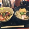 とく兵衛 - 中とろてっか丼、きつねうどん