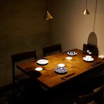 Nihonshu Baru Yusuradou - テーブル席