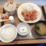 Yayoi Ken - から揚げ定食(白米/700円)