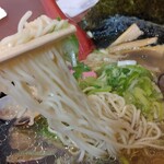 Shouken Tamashii - あさりラーメン　塩　の麵はこんな感じ