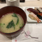 Ikina Sushidokoro Abe - ランチについてくる味噌汁
