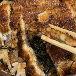 炭焼うな富士 - うなぎリフト