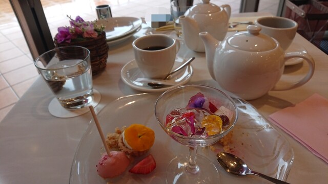 アニヴェルセルカフェ Anniversaire Cafe みなとみらい カフェ ネット予約可 食べログ