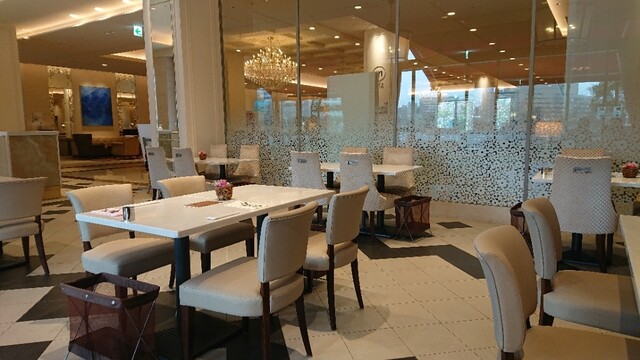 アニヴェルセルカフェ Anniversaire Cafe みなとみらい カフェ ネット予約可 食べログ