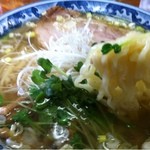 軍鶏ラーメン塩味　700円