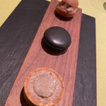 モノリス - アミューズ