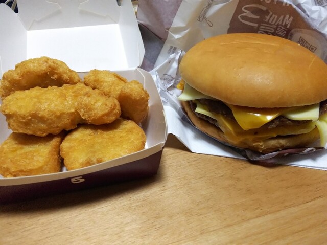 マクドナルド 弘前大町店（McDonaldscdonalds） - 弘前東高前（ハンバーガー）の写真