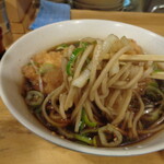 一〇そば - 濃いお汁にそばが好き