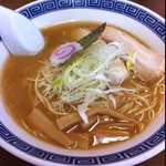 麺絆 景勝軒 - 本日は焼きアゴを使った豚骨ラーメン！屋台で食べた様な魚介の効いた豚骨です！近い範囲で多店舗構えしかもそのどの店でも同じ品揃え。このグループの味を一度に食べれるのは努力してるなぁと