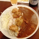 カレー＆居酒屋 ニコニコ - 唐揚げカレー/大盛り＋中瓶ビール