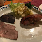 ツヴァイ ヘルツェン - 定番の鴨と干し肉