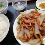 聚友楼 - 豚肉のオイスターソース炒め　700円