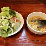 大衆中遊華食堂 八戒 - サラダとスープ付きね