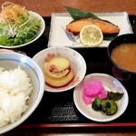 Hanamizuki Rakukuidokoro - 焼き魚定食