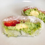 菓子工房　とらや - いちご大福(抹茶クリーム)、断面！