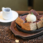 喫茶ニューポピー - 鉄板小倉トースト☆