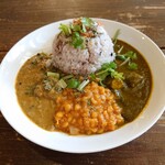 Cafe.the market mai mai - 3種盛りカレー（1250円）2021年3月