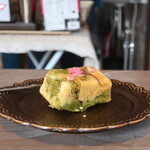 Cafe N - 抹茶と白餡と桜のつぼみパウンドケーキ