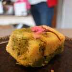 Cafe N - 抹茶と白餡と桜のつぼみパウンドケーキアップ