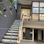 赤坂 渡なべ - お店は２階