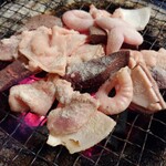 はるちゃん - 塩焼きホルモン 1人前600円